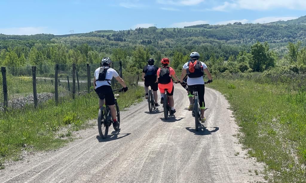 TOUR-FRA-BADIA-E-CASTELLI